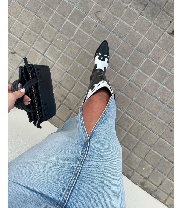 BOTAS MÓNICA
