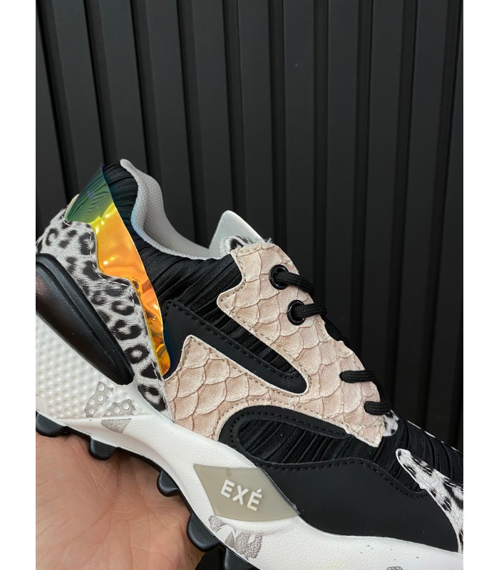 SNEAKERS MODELO SNAKE NEGRO