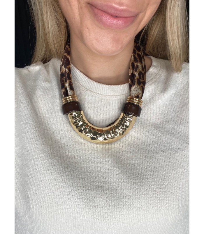 COLLAR PAÑUELO LEOPARDO