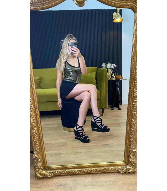 MODELO GLADIADORA NEGRO