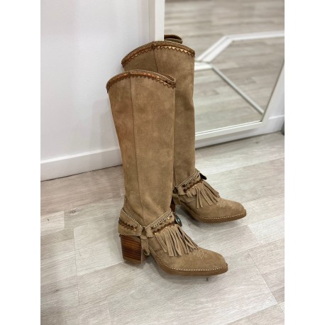 MODELO BOTA NUEVA CUERO