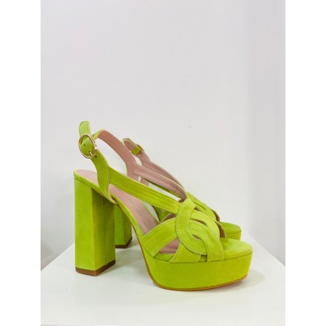 MODELO RIHANA VERDE