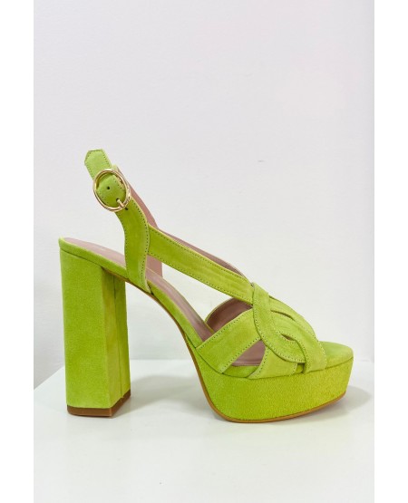 MODELO RIHANA VERDE