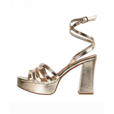MODELO CASSANDRA GOLD