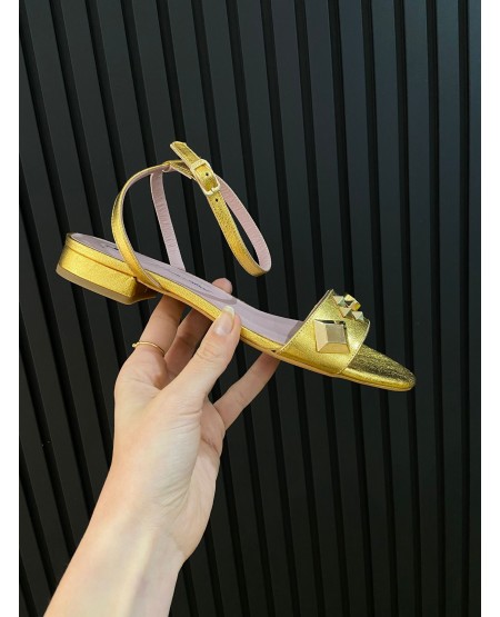 MODELO TACHAS ORO PLANO