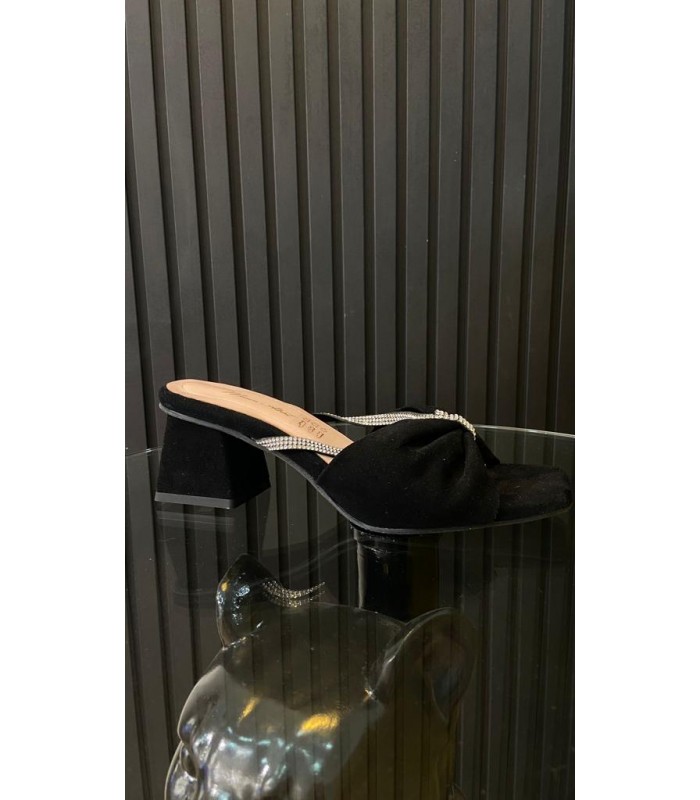 MODELO SANDALIAS LADY NEGRAS